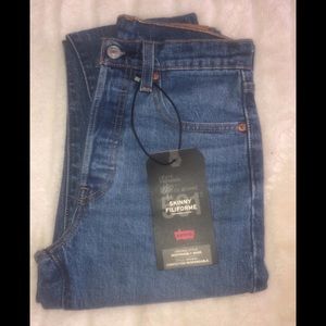Women’s 501 Levi Jeans